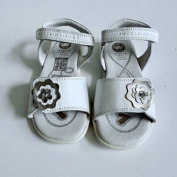 Buckle My Shoe Liris White Floral Embroidered Sandals Silver Leather London New - Picture 3 of 11